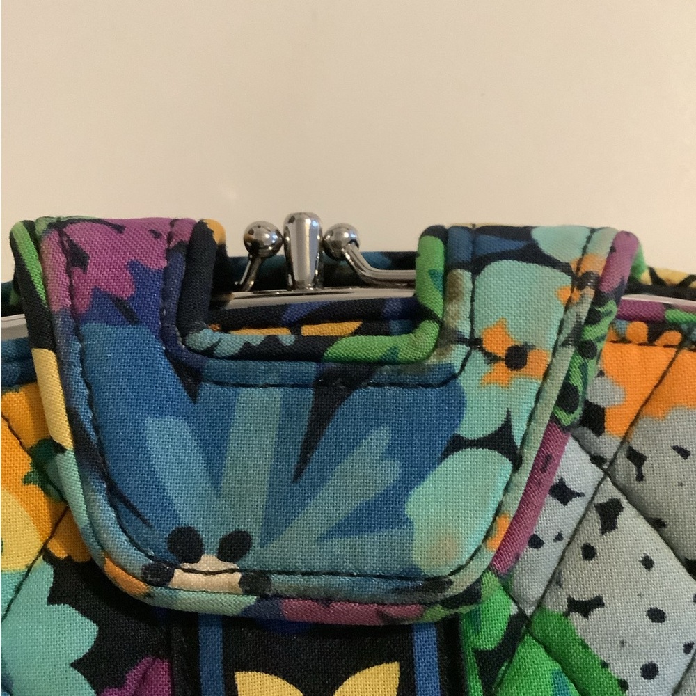 Vera Bradley floral kiss lock wallet - Picture 5 of 5